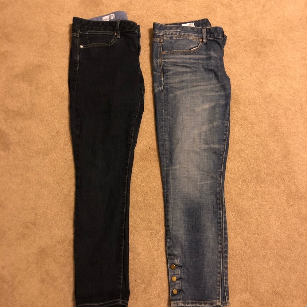 2 pairs of GAP always skinny Crop Jeans